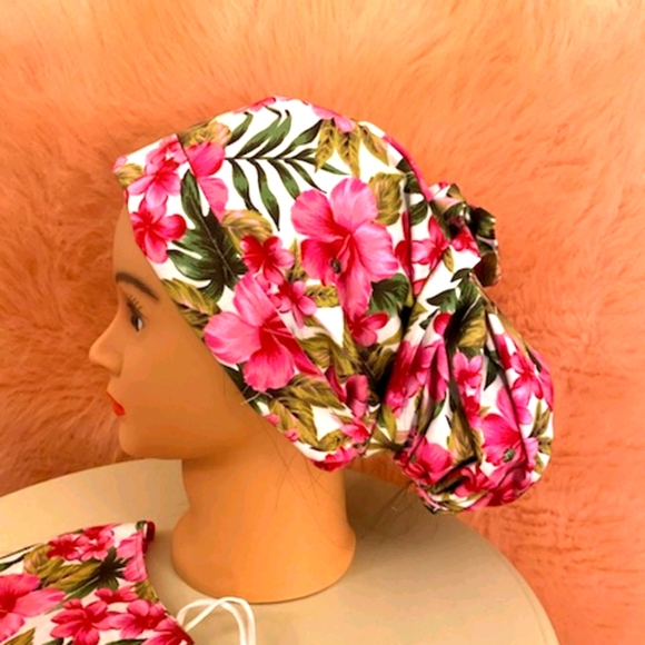 Reversible Scrub Cap and Mask (Bonus Mask!) - Picture 4 of 4